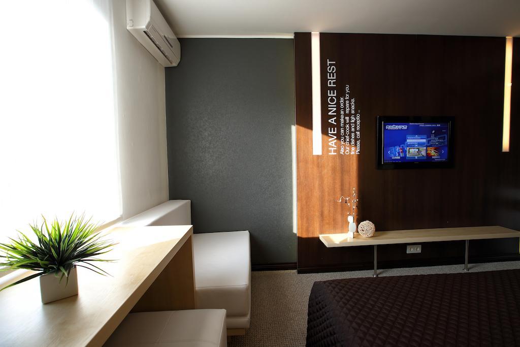 Futuro Hotel Bișkek Cameră foto