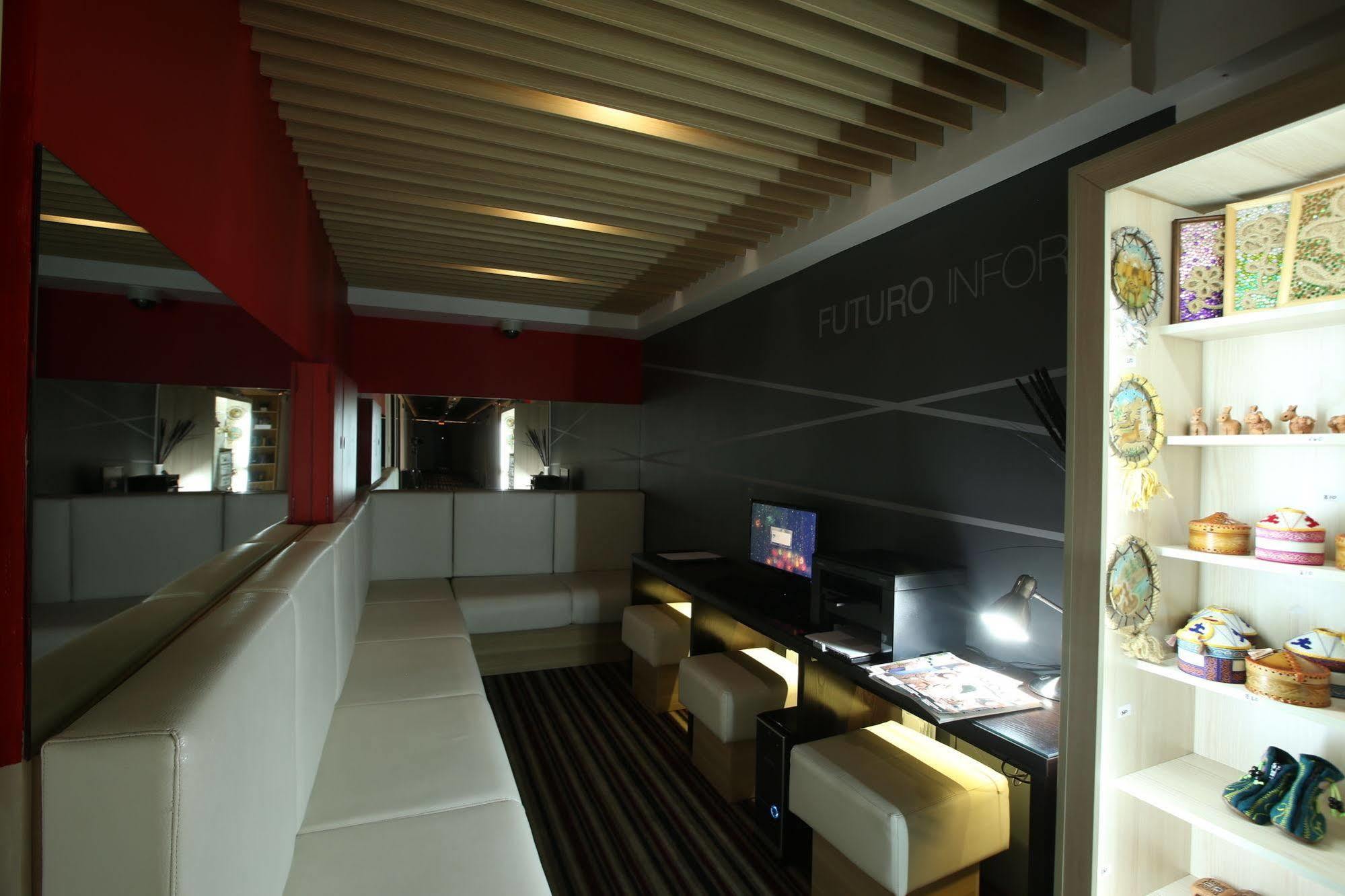 Futuro Hotel Bișkek Exterior foto